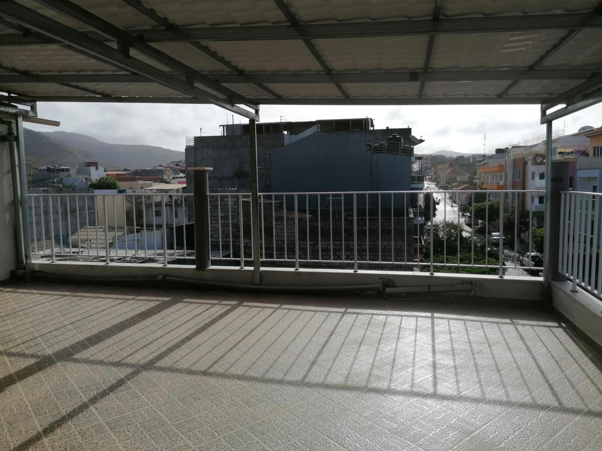 Casa Cabral : Big Apartment Next To The Beach Таррафал Экстерьер фото