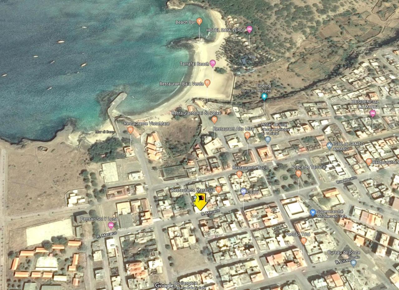 Casa Cabral : Big Apartment Next To The Beach Таррафал Экстерьер фото