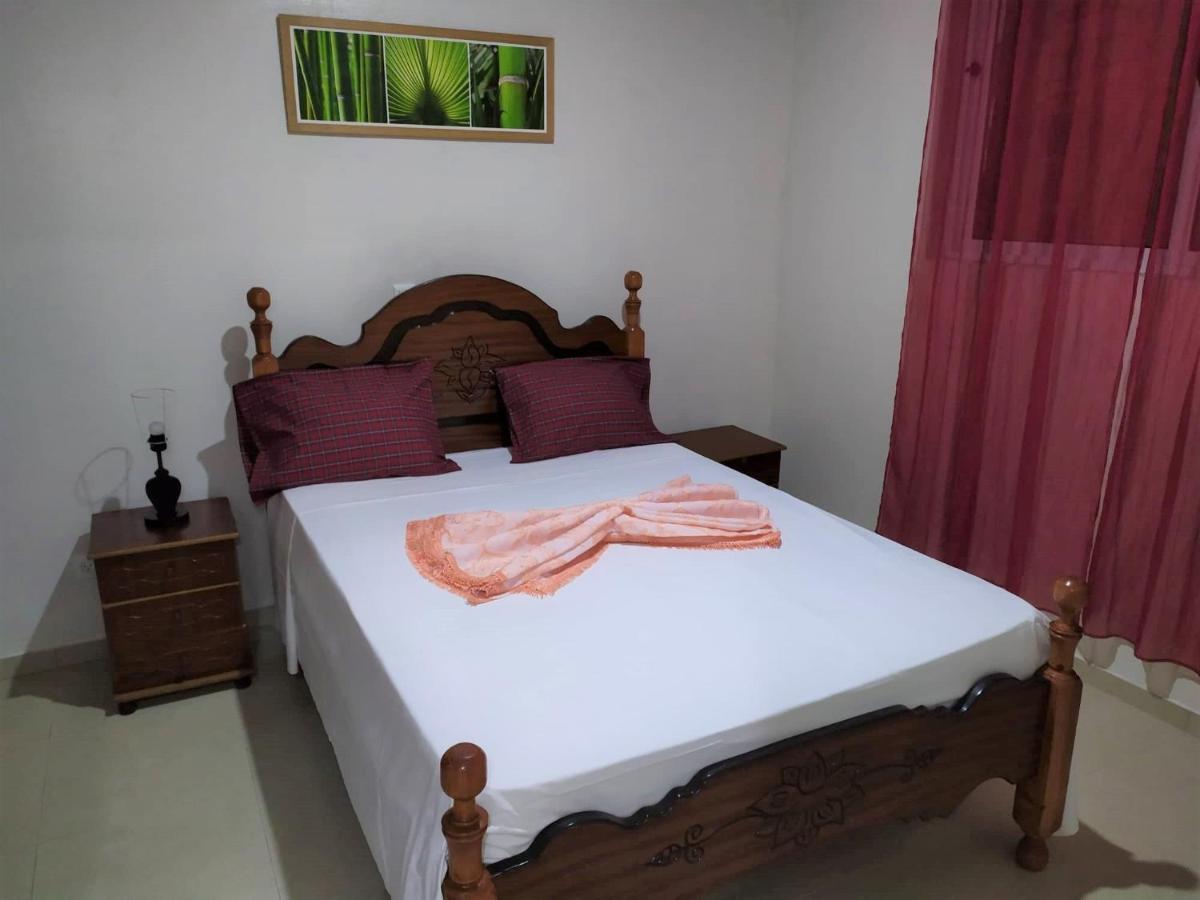 Casa Cabral : Big Apartment Next To The Beach Таррафал Экстерьер фото