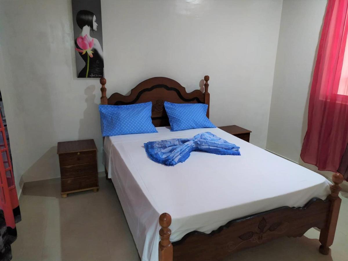 Casa Cabral : Big Apartment Next To The Beach Таррафал Экстерьер фото